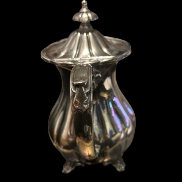 The Hannow Silver Company Primrose Plate Silver Coffee/ Teapot - Picture 5 of 9